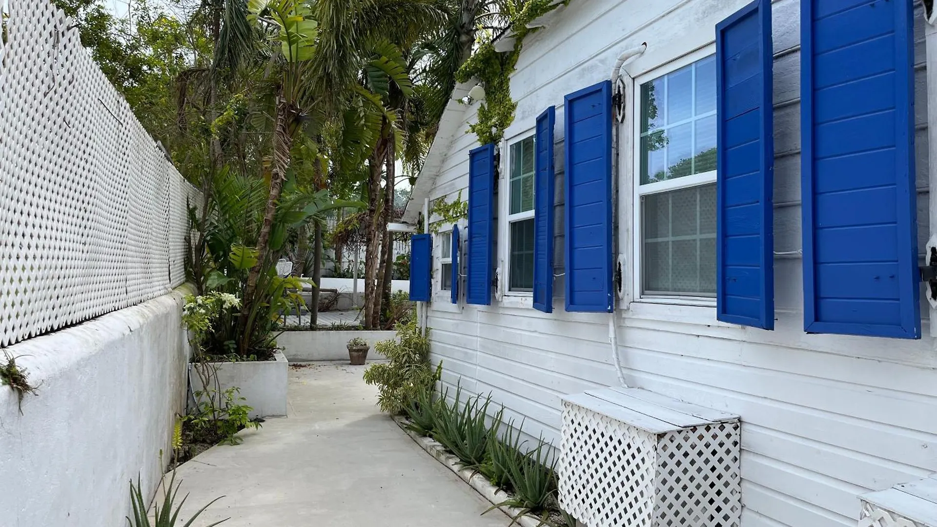 Downtown Nassau Oasis Unit 1 Apartment